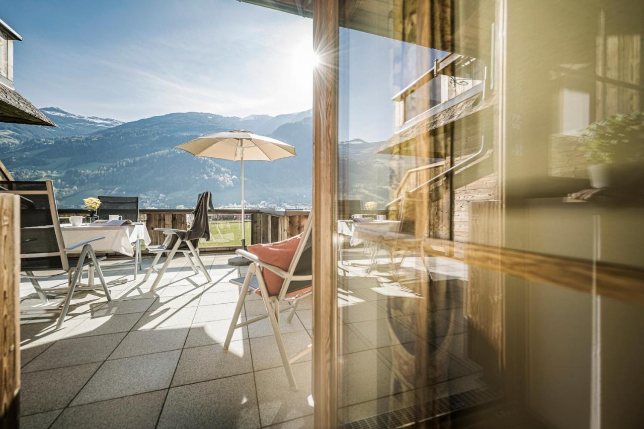 Aparthotel Stacherhof Fuegen Exterior photo