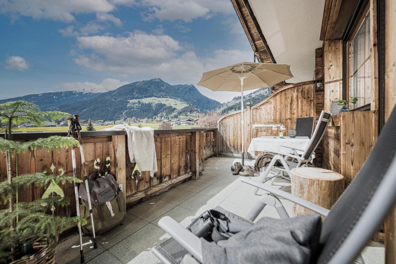 Aparthotel Stacherhof Fuegen Exterior photo