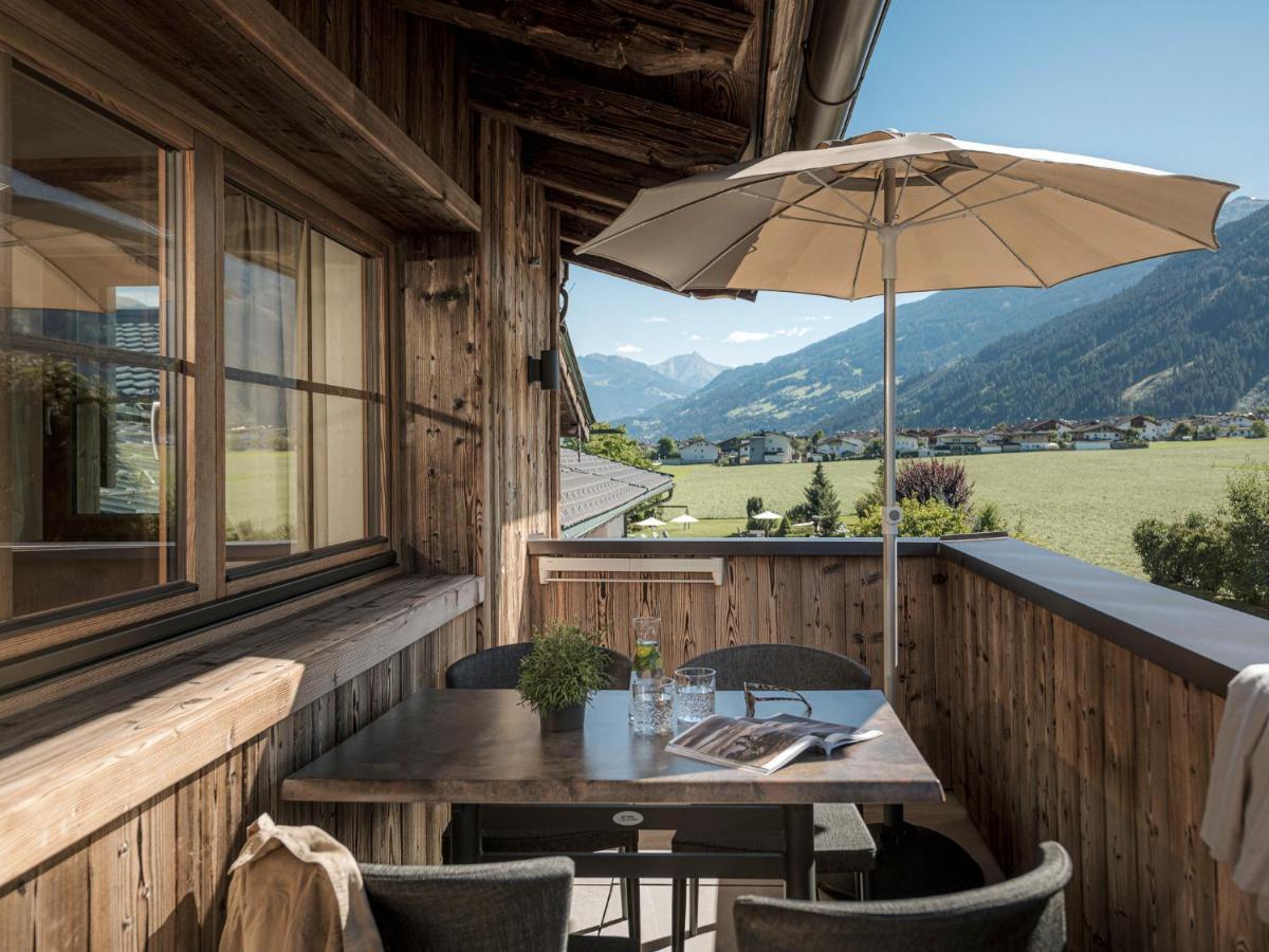 Aparthotel Stacherhof Fuegen Exterior photo